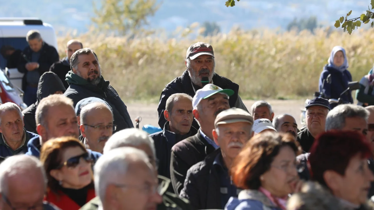 Başkan Deviren mahalle turlarına devam ediyor -
