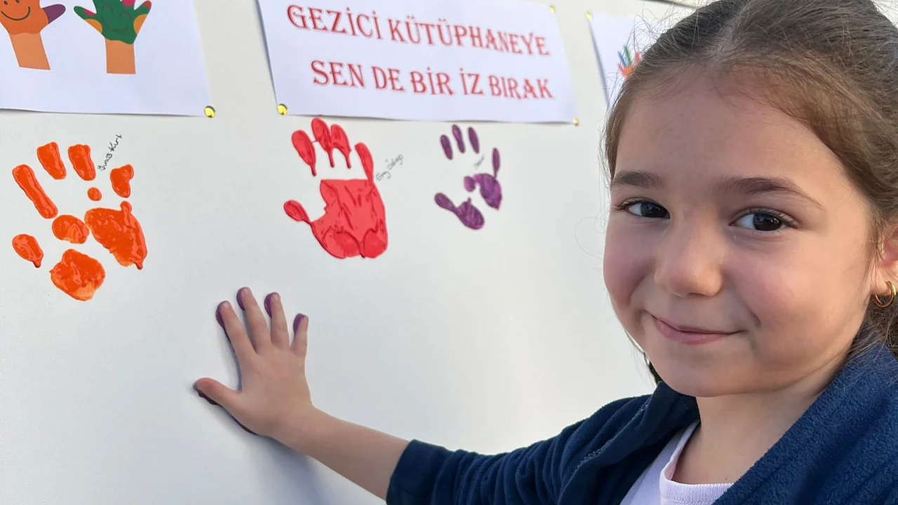 Bursa Osmangazi'nin Gezici Kütüphane’sinde iz bıraktılar! -