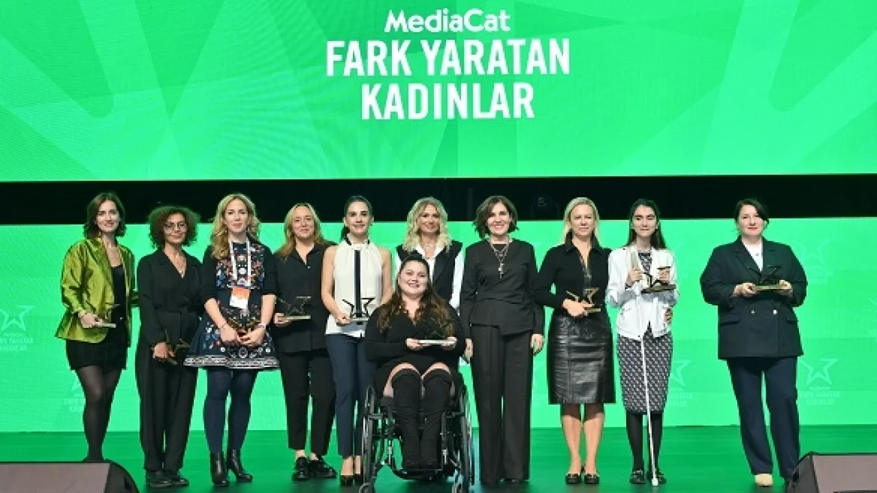 Fark yaratan kadınlar sahnede ışıldadı -