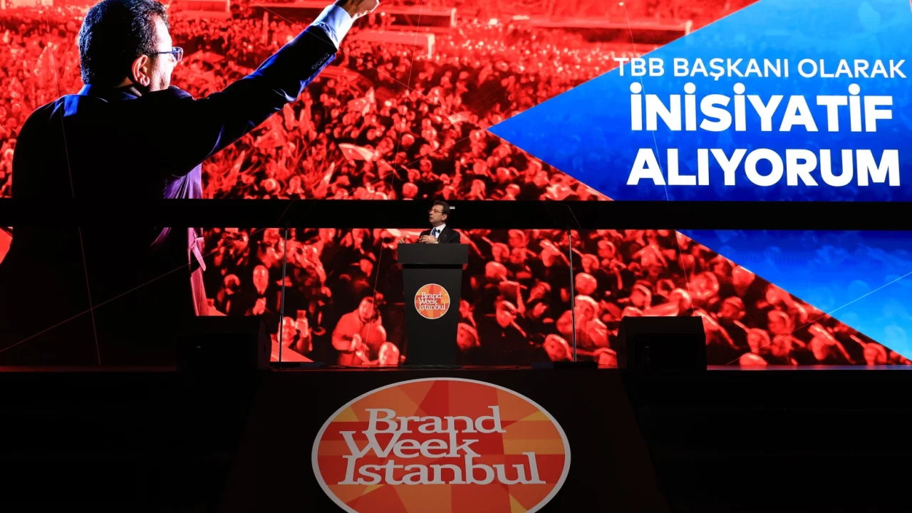İmamoğlu: Görevden alınanın yerine gelecek kişiyi de meclis seçmelidir -