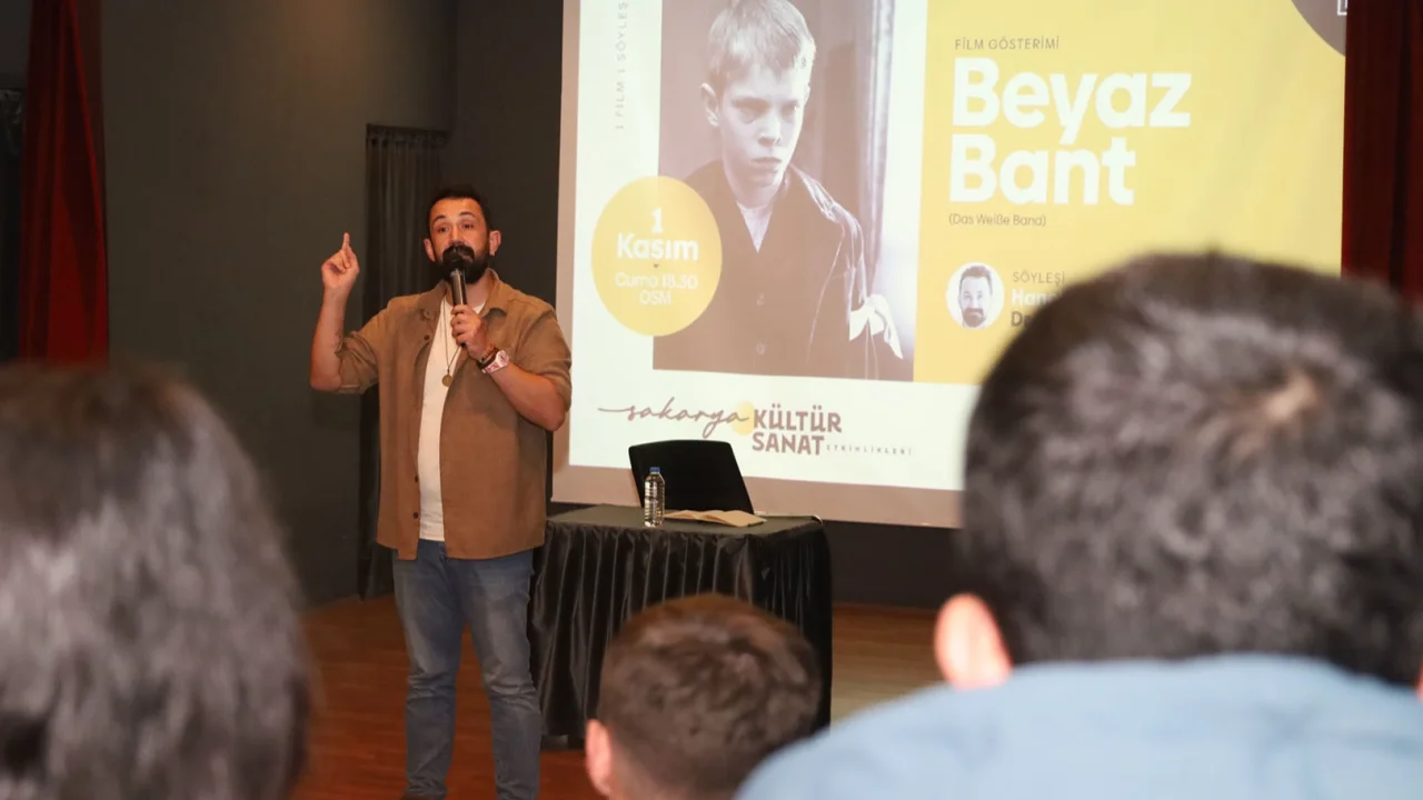 Sakarya'nın Kasım etkinlikleri film gösterisi ile başladı -