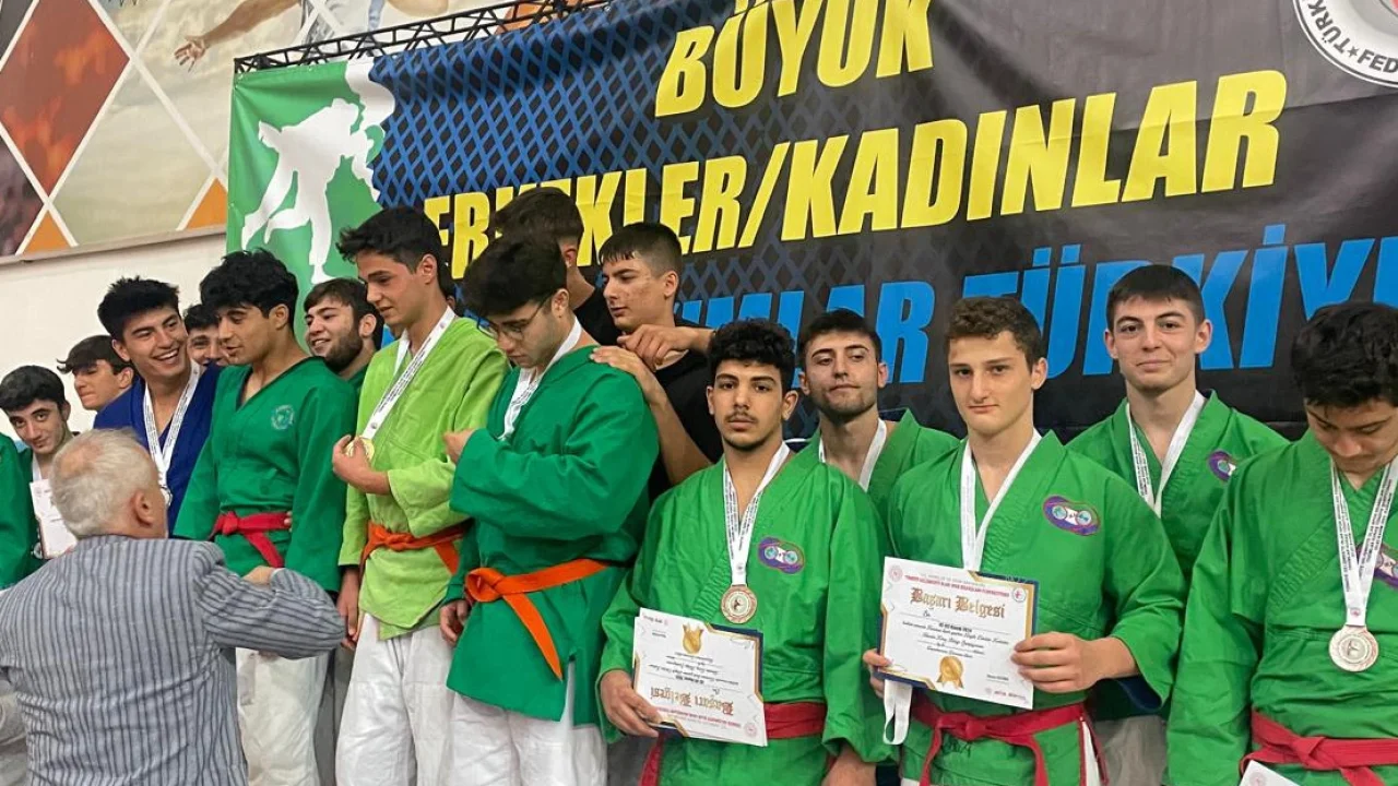 Türkiye Kuraş Şampiyonası’nda büyük gurur -