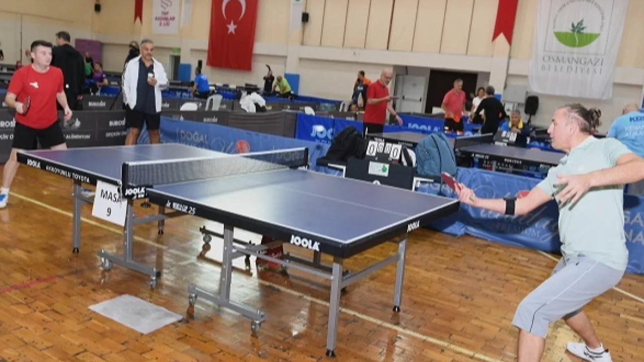 Ulusal Bursa Veteran Masa Tenisi Turnuvası başladı -