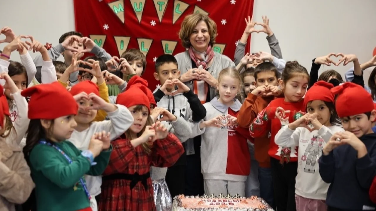 Ayşe Ünlüce 2024'ü çocuklarla uğurladı