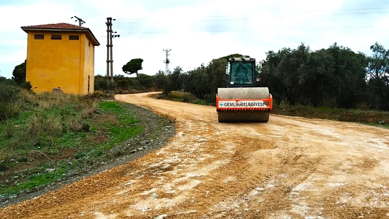 Bursa Gemlik'te arazi yolları açılıyor