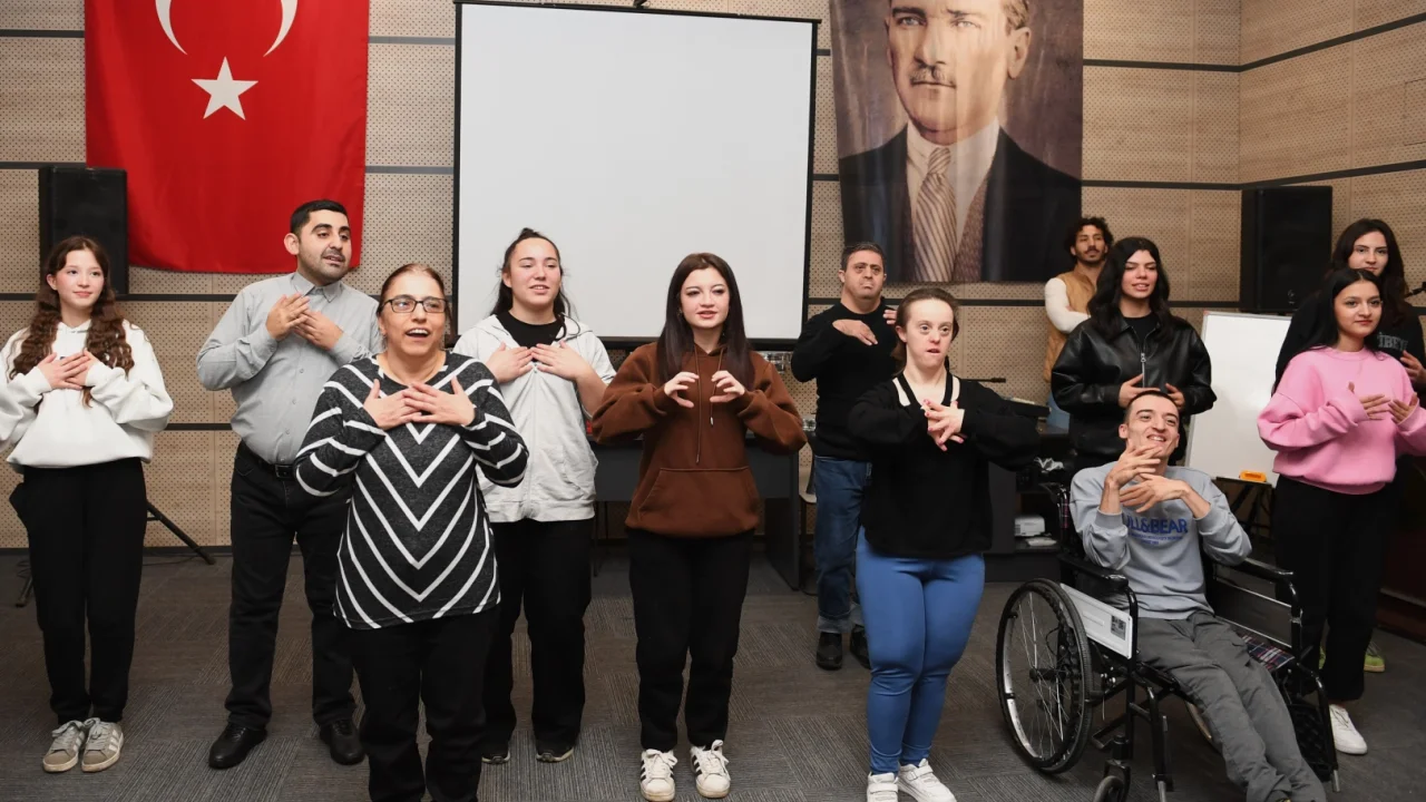 Bursa Osmangazi'de liseli öğrenciler unutamayacakları bir gün geçirdi -