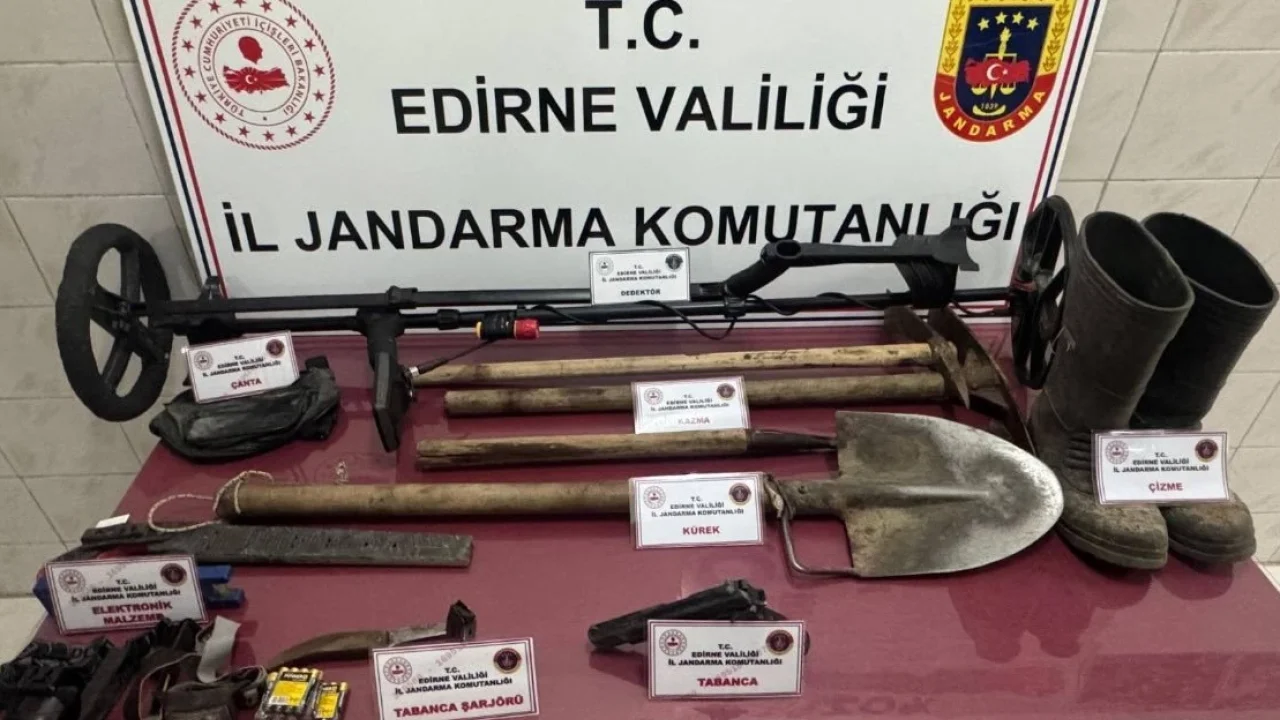 Edirne Enez'de kaçak kazıya 2 tutuklama