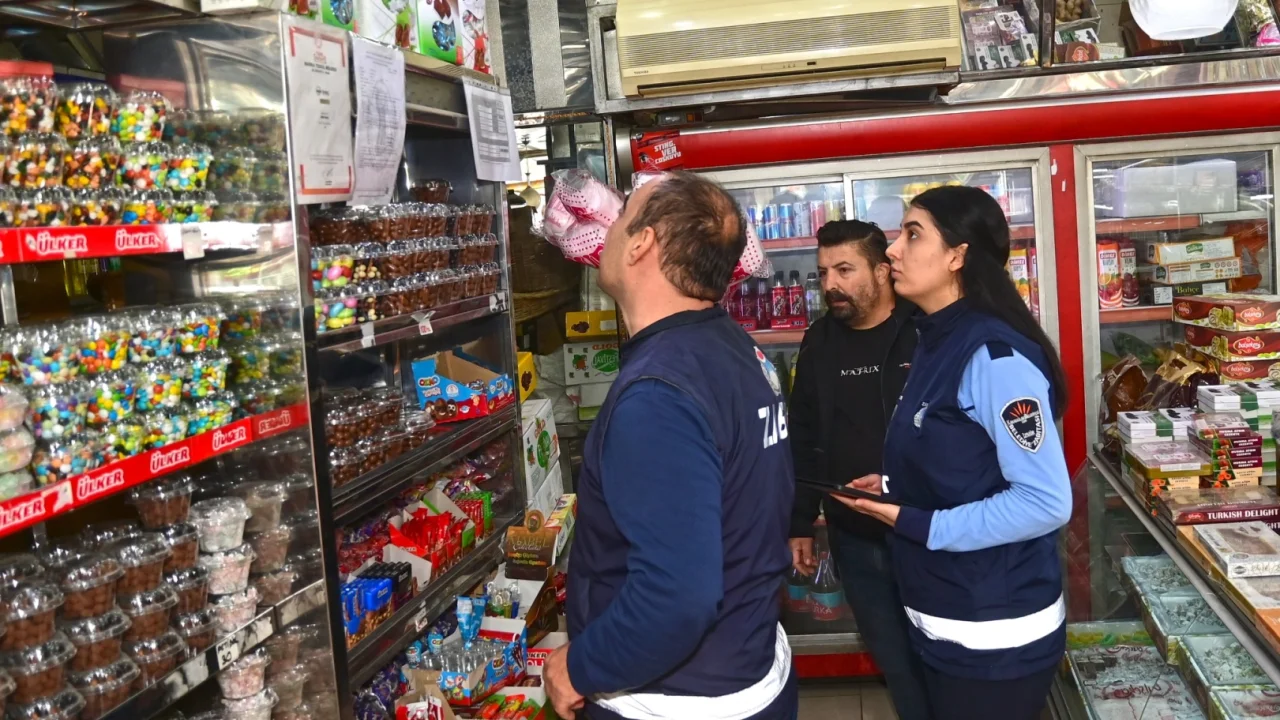 İzmir Karabağlar’da yeni yıl öncesi denetimler yoğunlaştı