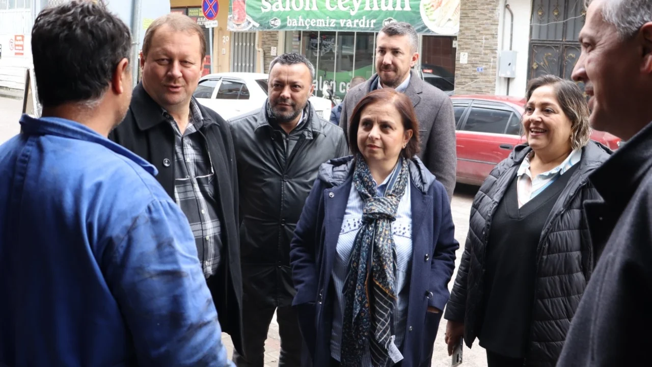 İzmit Belediyesi ihtiyaçları yerinde tespit ediyor