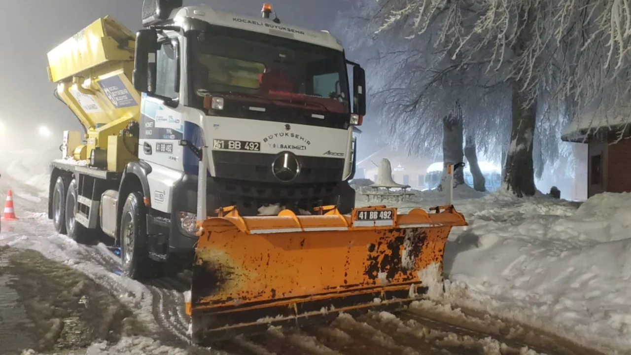 Kar Timleri’nden yılbaşı mesaisi