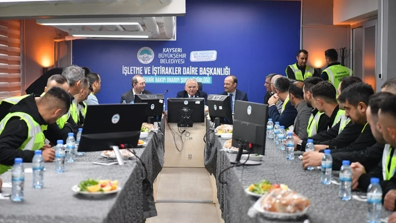 Memduh Büyükkılıç'ta teknik ekiple sabah çorbası