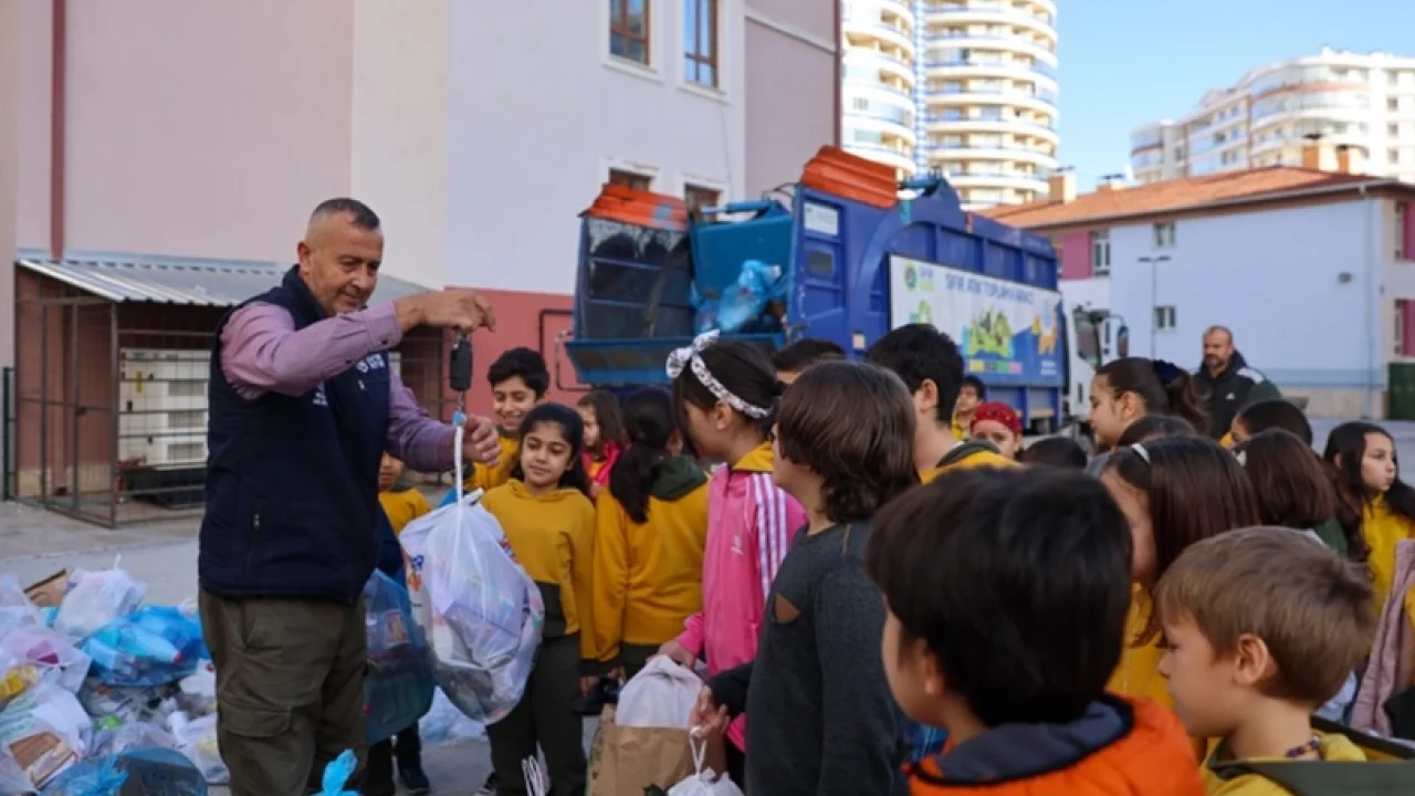 Selçuklu'da okullar sıfır atık yarıştı