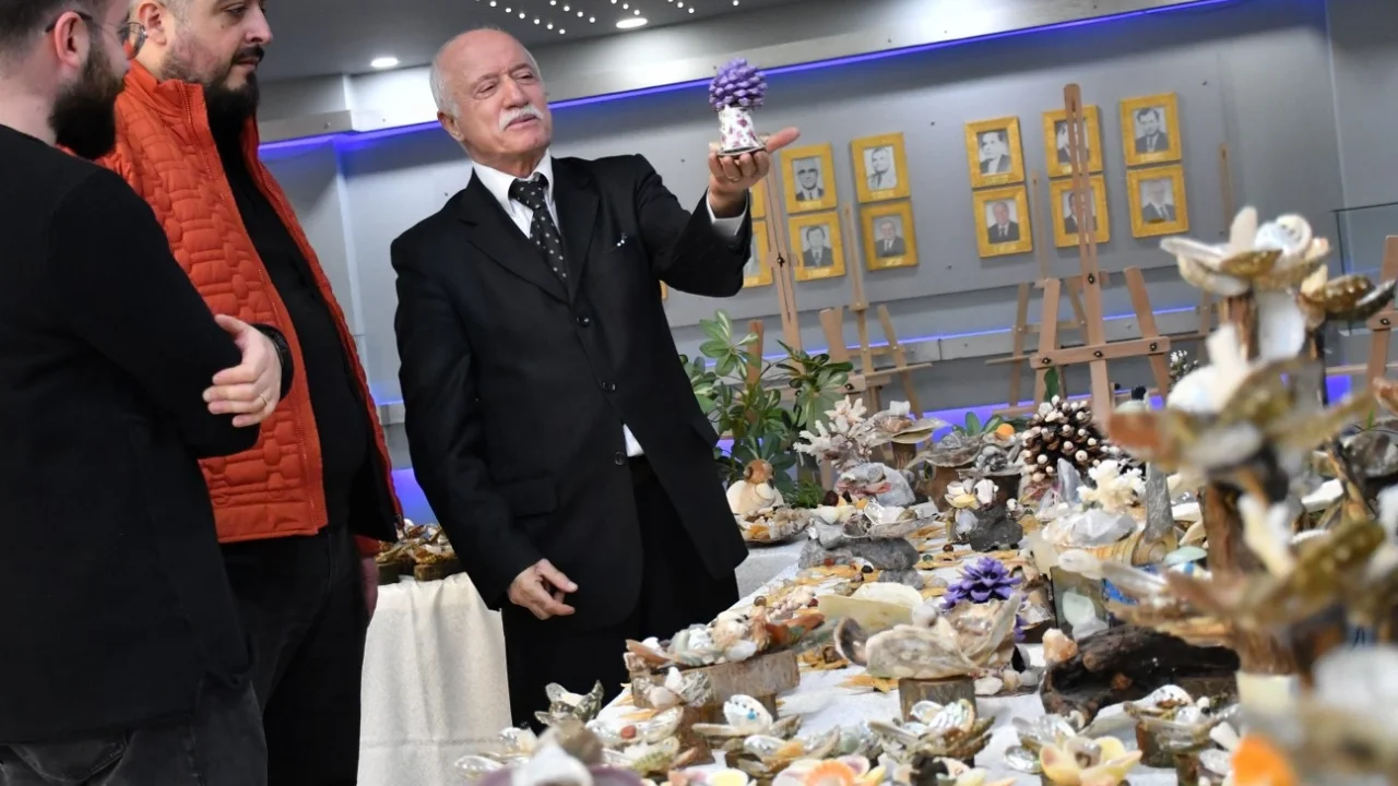 “Yağlı Boya ve El Sanatları Sergisi” kapılarını açtı