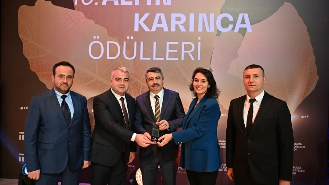 Yıldırım Belediyesi'ne 2 Altın Karınca