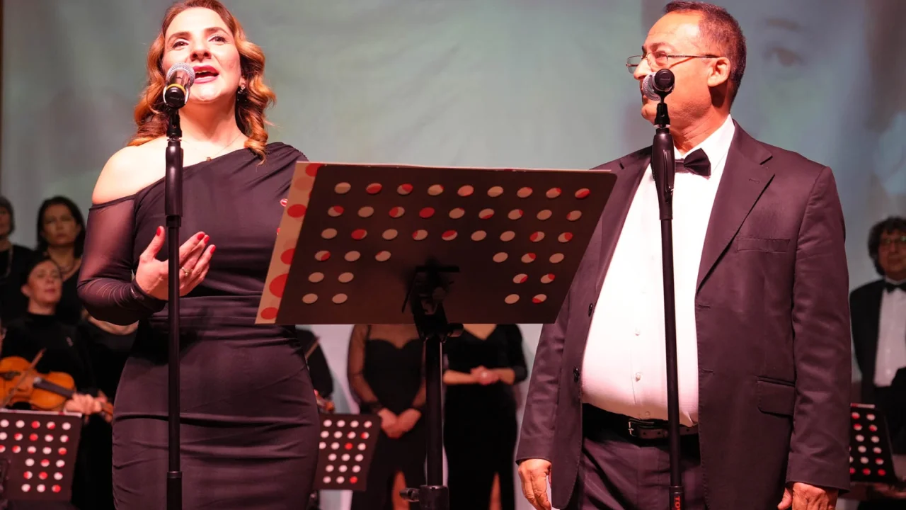 Zeki Müren sevilen şarkılarıyla anıldı