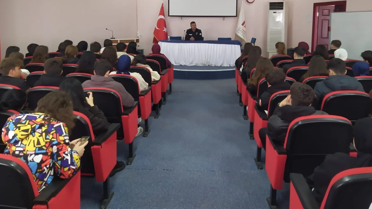 Bilecik Pazaryeri’nde dolandırıcılara karşı birlik!