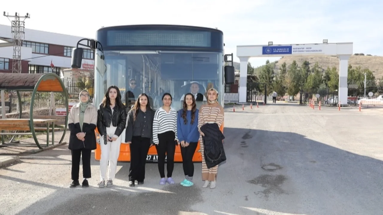 Gaziantep Nizip'in derdini Fatma Şahin çözdü