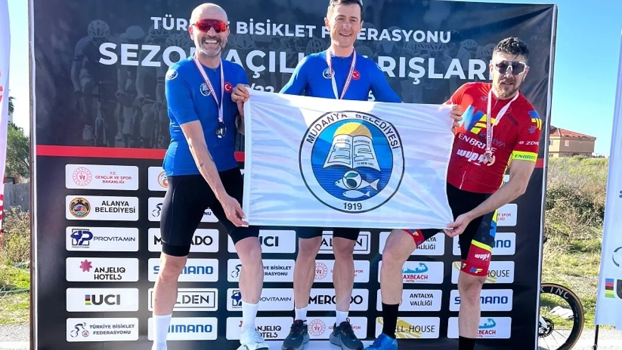 Mudanyalı bisikletçilerden 3 günde 4 madalya