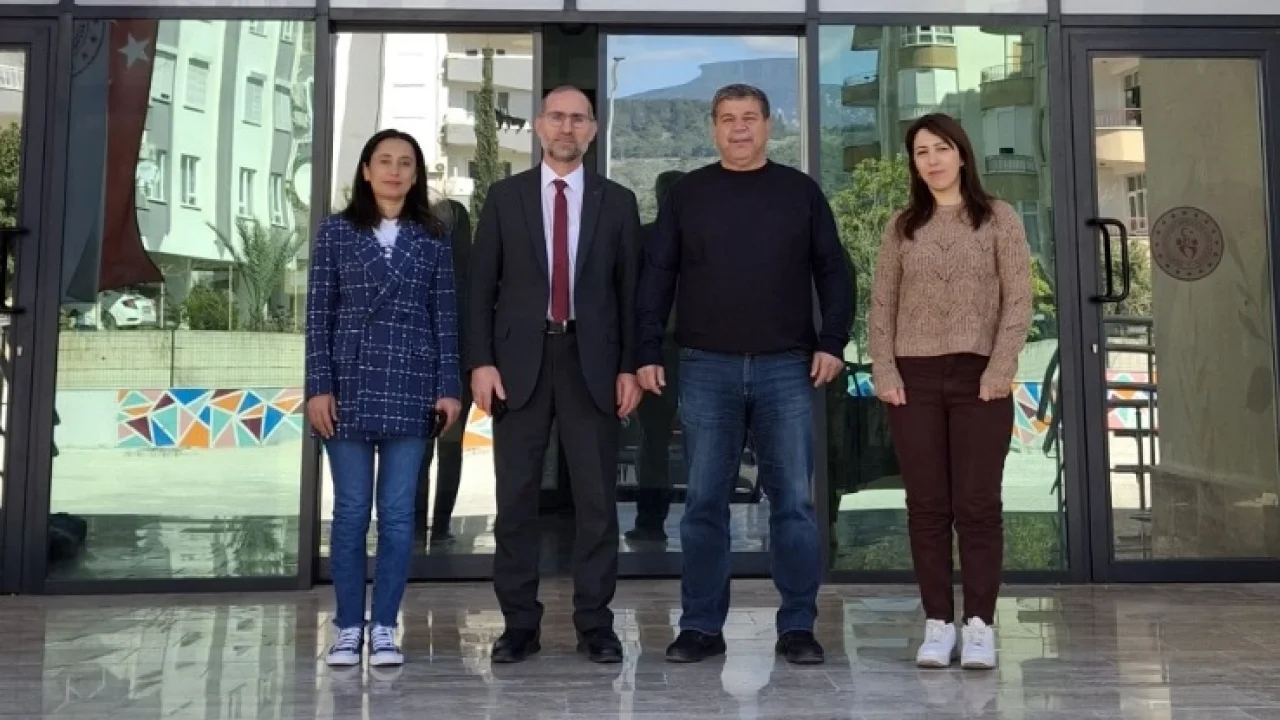 Antalya'da Kumluca İlçe Müftüsü'nden Spor Müdürlüğü'ne ziyaret!