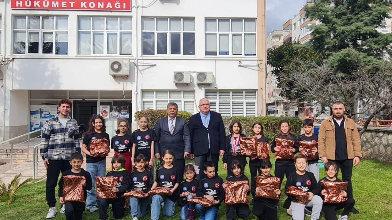 Antalya Kumluca'da Gençlik ve Spor'dan başarı kutlaması