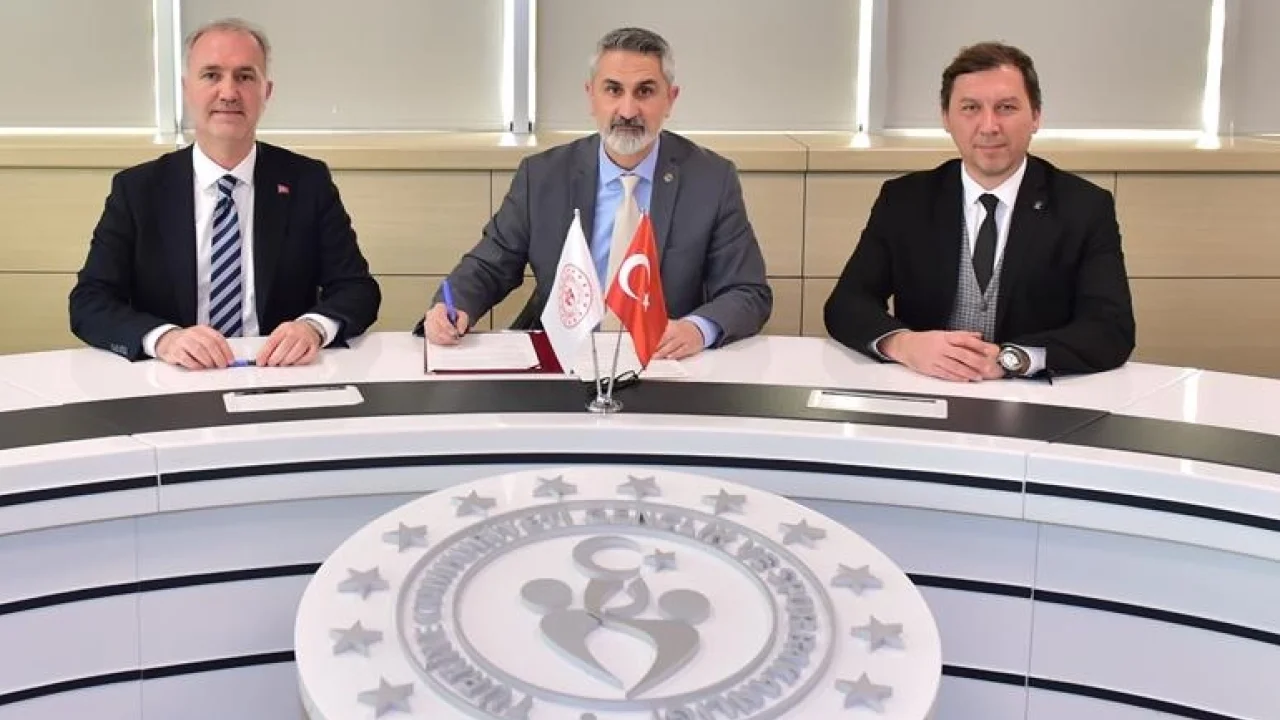 Bursa İnegöl’de yeni havuz için imzalar atıldı