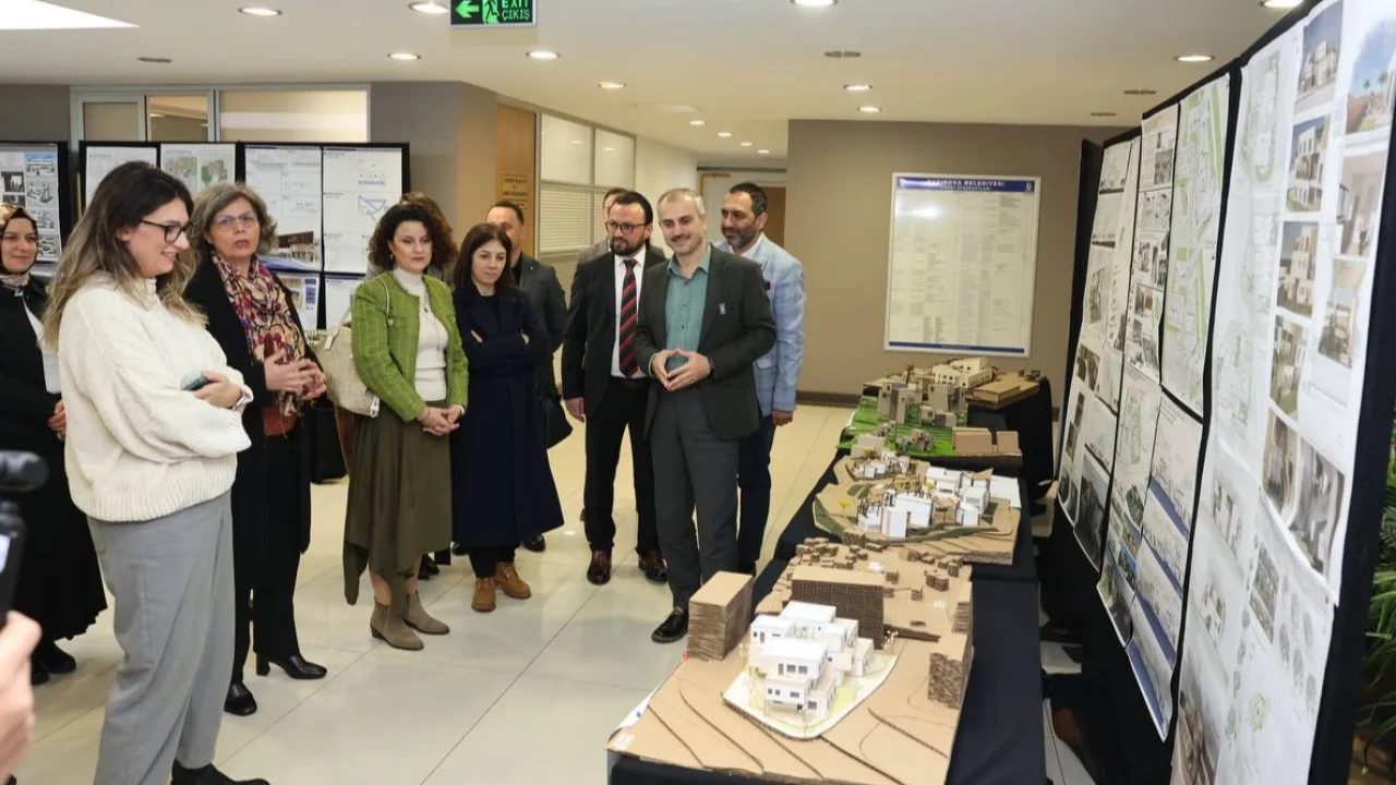 Geleceğin mimarlarının fikirleri Çayırova'da sergileniyor