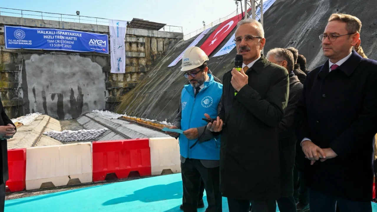 İstanbul'da 3,1 milyon daha raylı sisteme ulaşacak.. Halkalı-Kapıkule ile kapasite 4 kat artacak