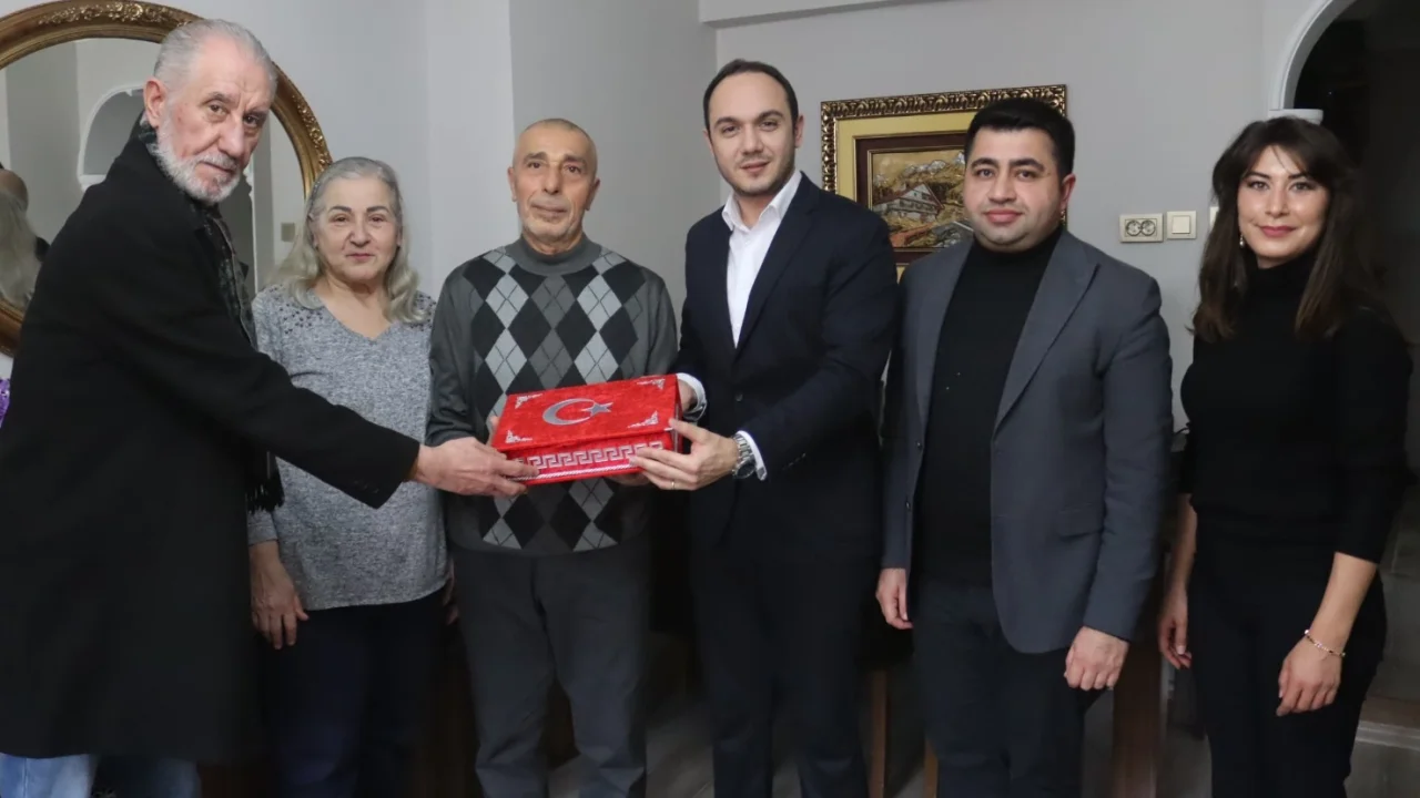 İzmit'te gaziler ve şehit ailelerine vefa ziyareti