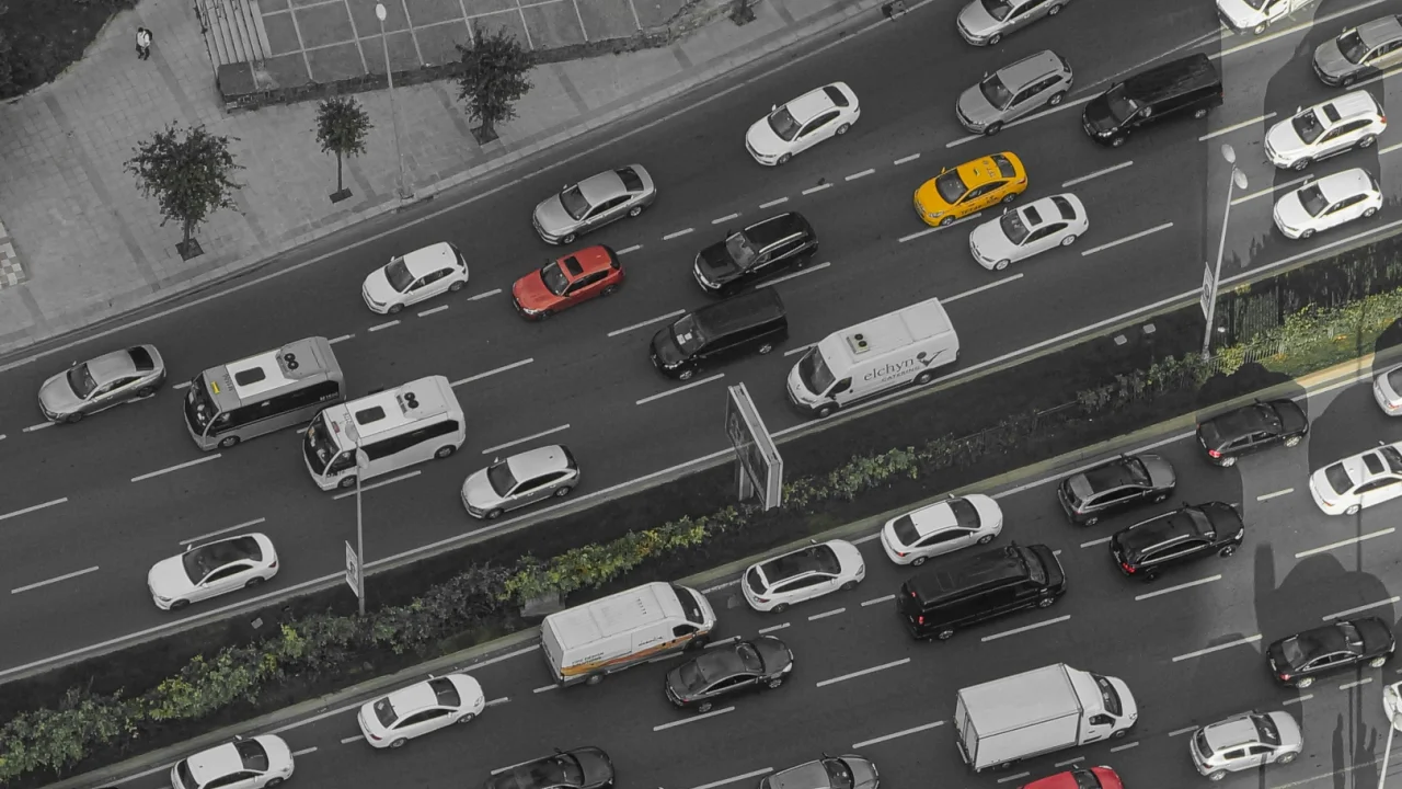 Kent içi trafik alarm veriyor! Yoğunluğu hafifletmek mümkün mü?