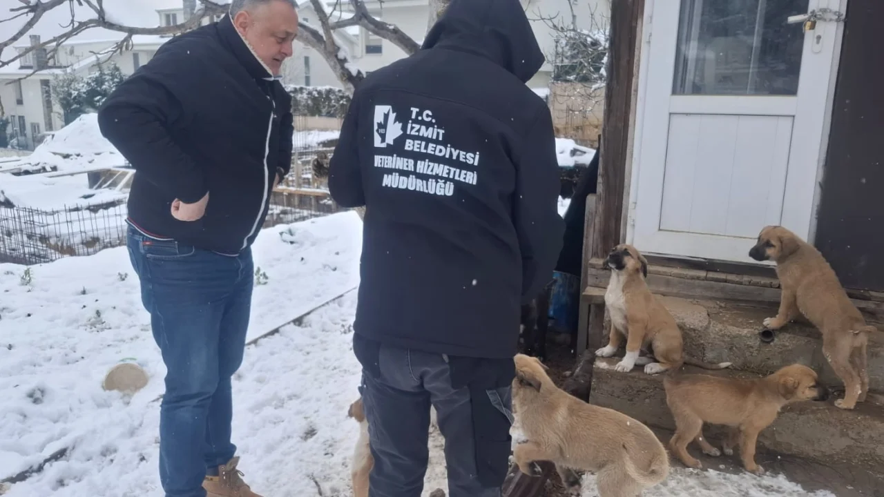 Kocaeli İzmit Belediyesinden soğuk günlerde sıcak destek