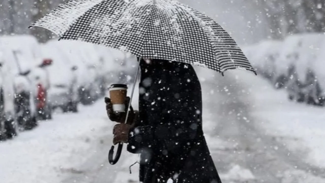 Meteoroloji'den 20 il için 'kuvvetli kar' uyarısı! Kar etkisini sürdürüyor!