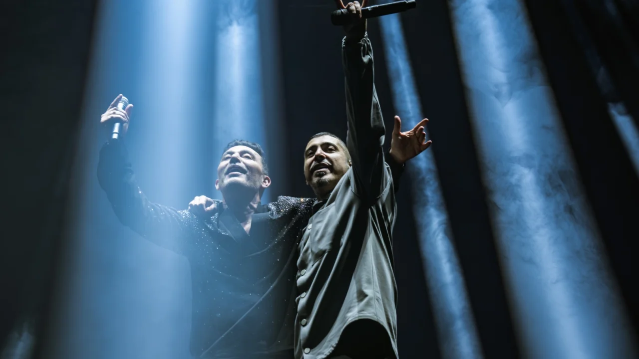 Üç saat süren konser ilklere sahne oldu