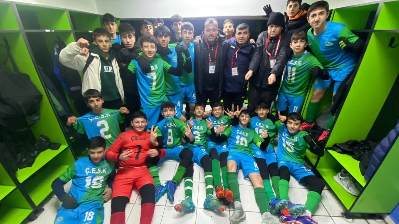 Çayırovalı gençler namağlup şampiyon