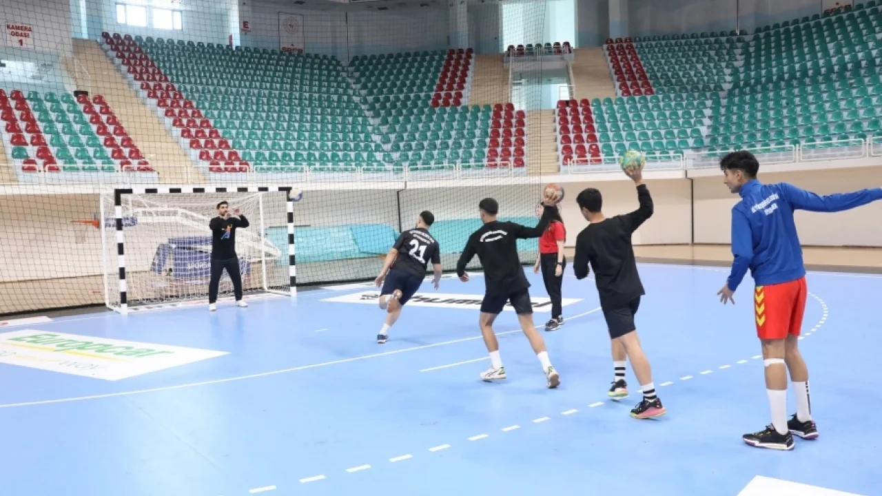 DBB Hentbol Takımı 1. Lig’de çıtasını yükseltmeyi hedefliyor