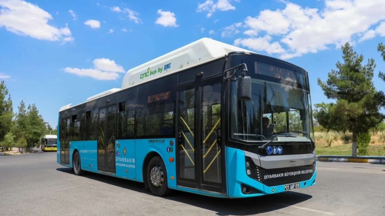 Diyarbakır Büyükşehir Belediyesi 51 yeni otobüs alıyor