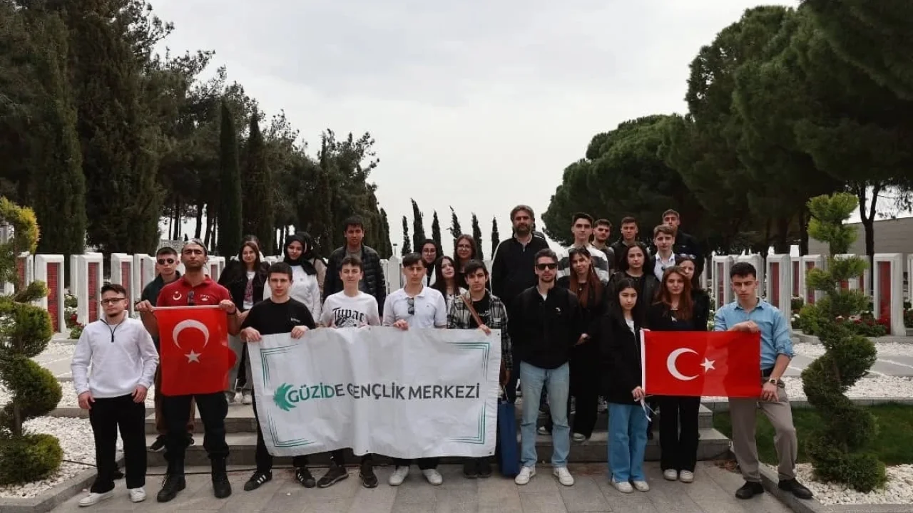 Gebze’den Çanakkale’ye giden sporcuları; “Güzide” gençler karşıladı