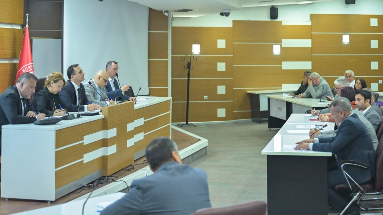 İzmir'de Başkan Eşki, muhtarlarla buluştu