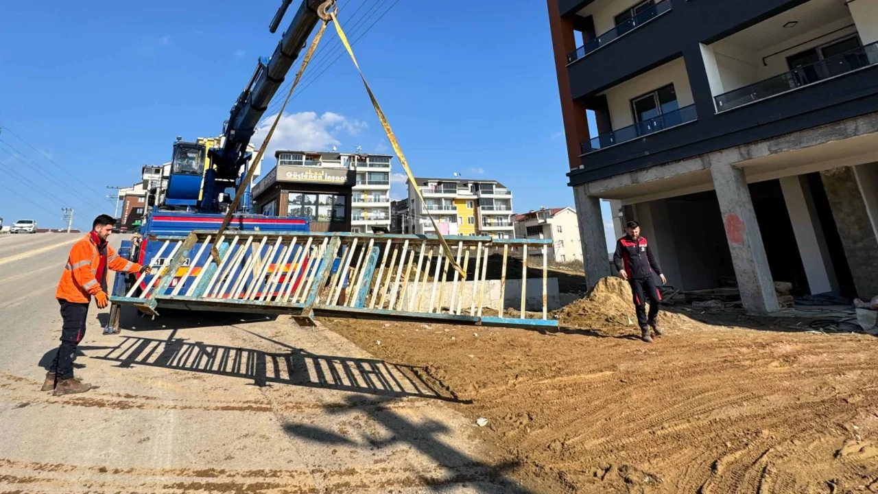 Kocaeli Büyükşehir'in kent estetiğine katkısı sürüyor