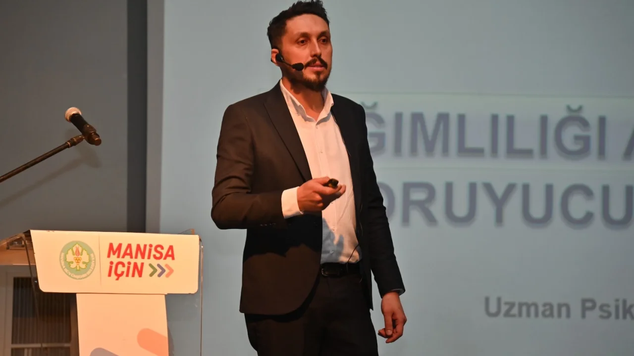 Manisa’da “Bağımlılıktan Özgürlüğe” paneli düzenlendi