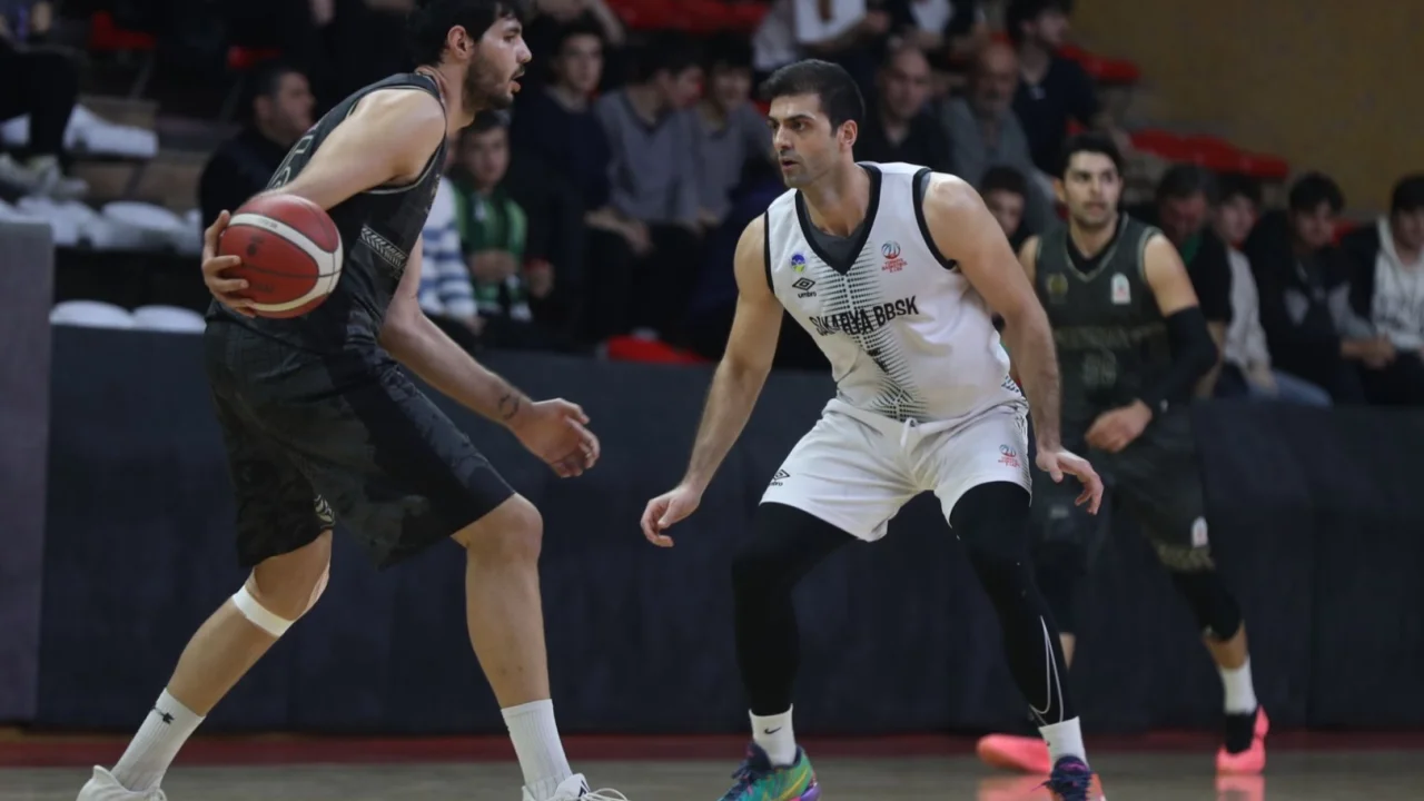 Sakarya Büyükşehir potada turu geçti