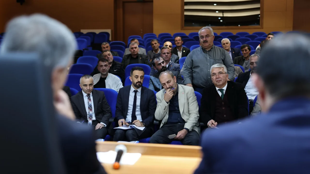 Sakarya'da Başkan Alemdar Kocaali'nin muhtarlarını dinledi