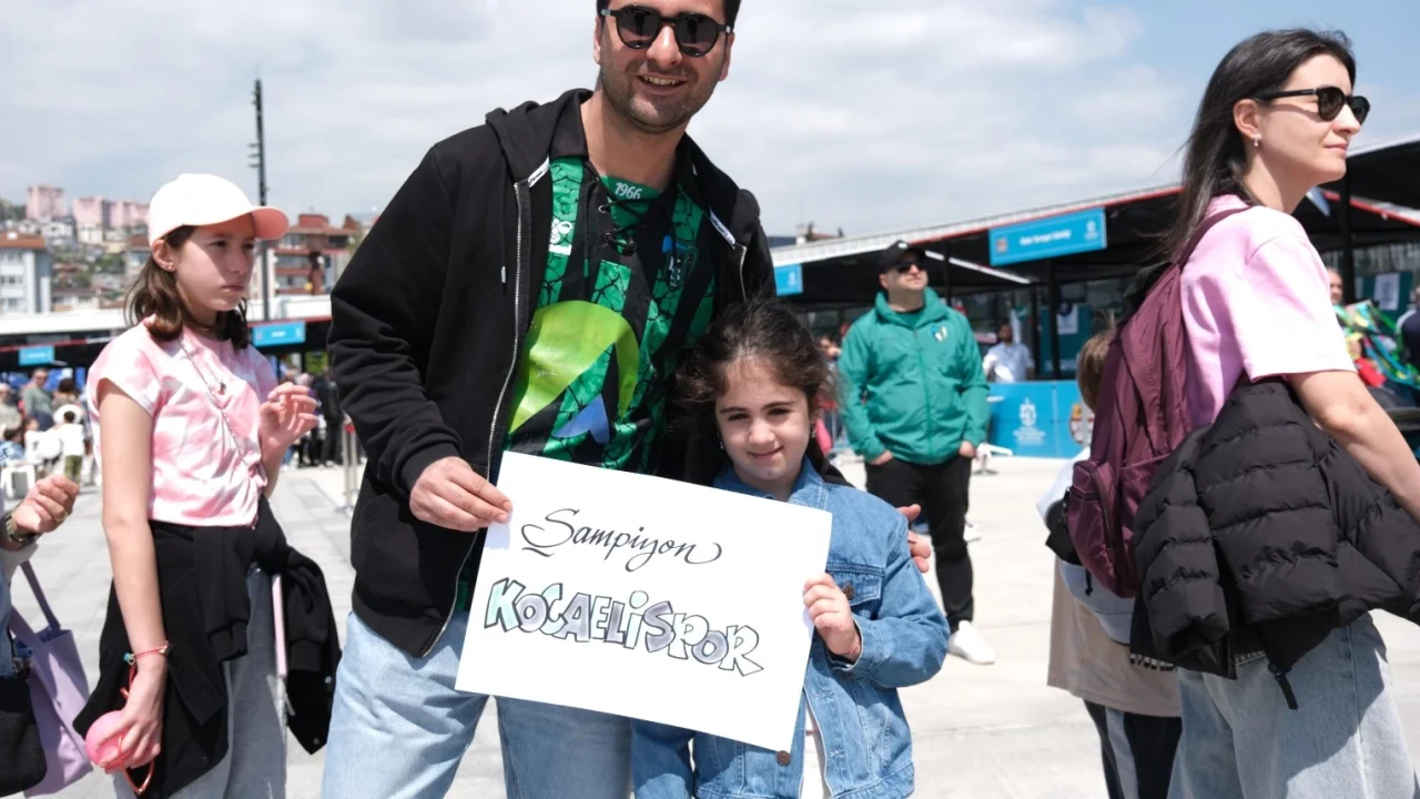 23 Nisan şenliğinde 'Şampiyon Kocaelispor' vurgusu