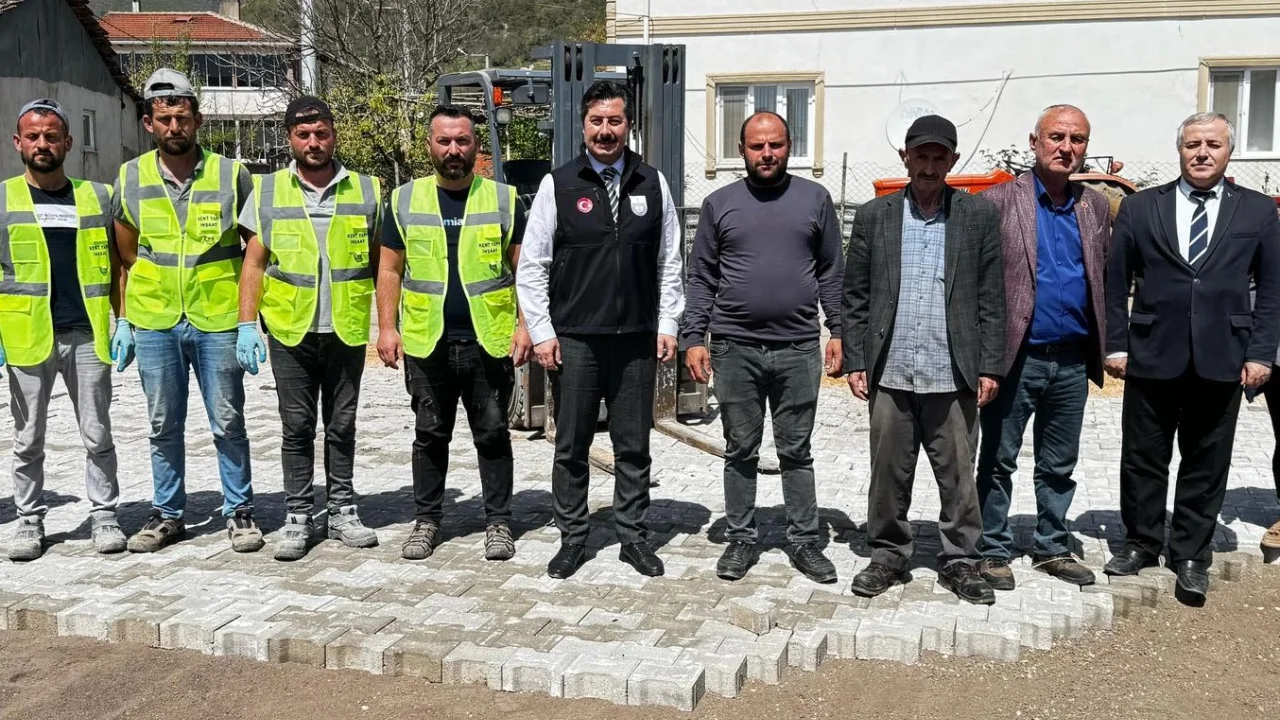 Bursa Yenişehir'de Ercan Özel sahada! Burcun’un yolları yenileniyor