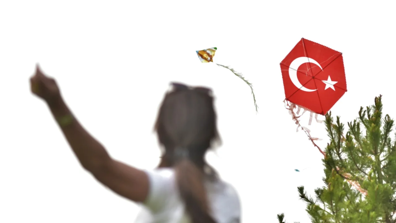 Gökyüzü çocukların renkleriyle şenlenecek