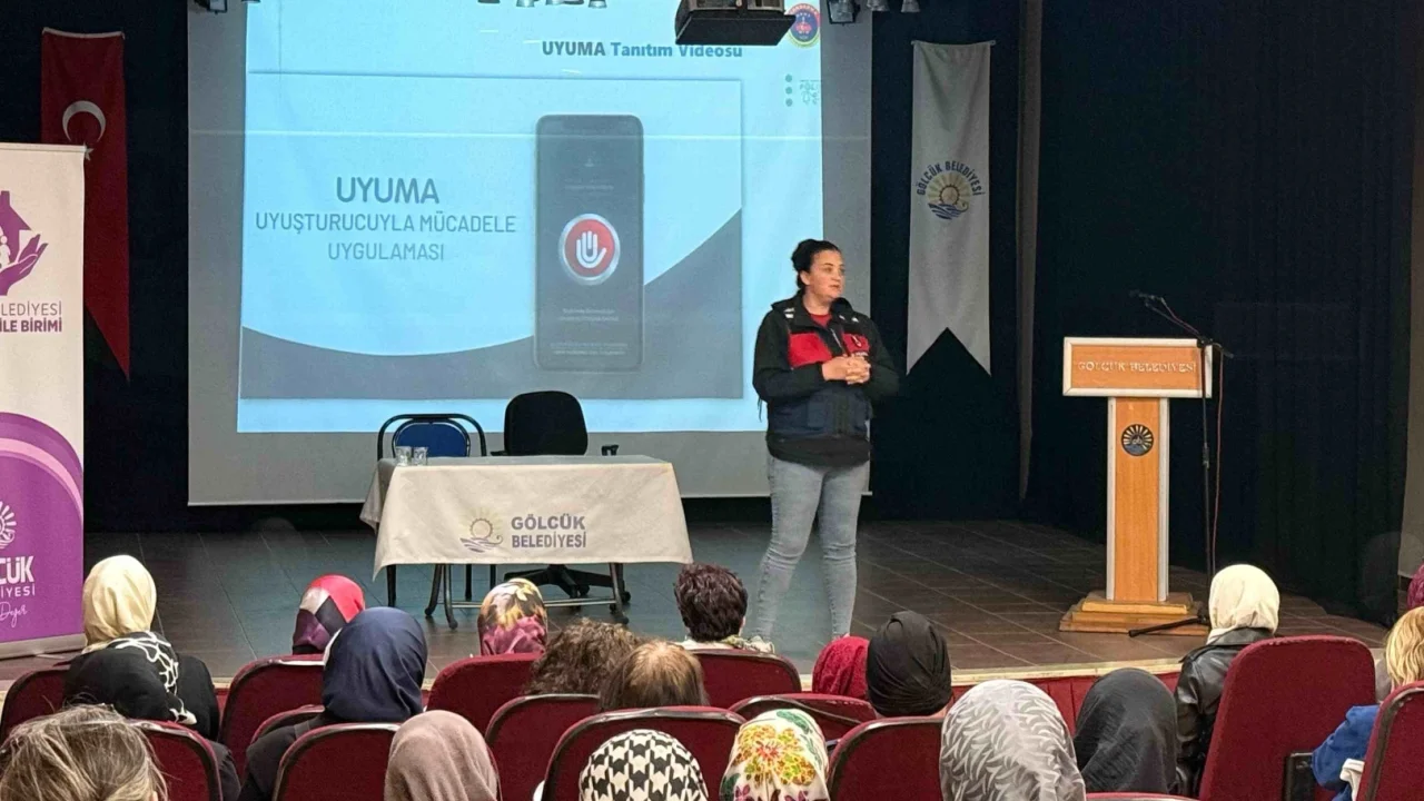Gölcüklü kadınlara "En İyi Narkotik Polisi: Anne" semineri