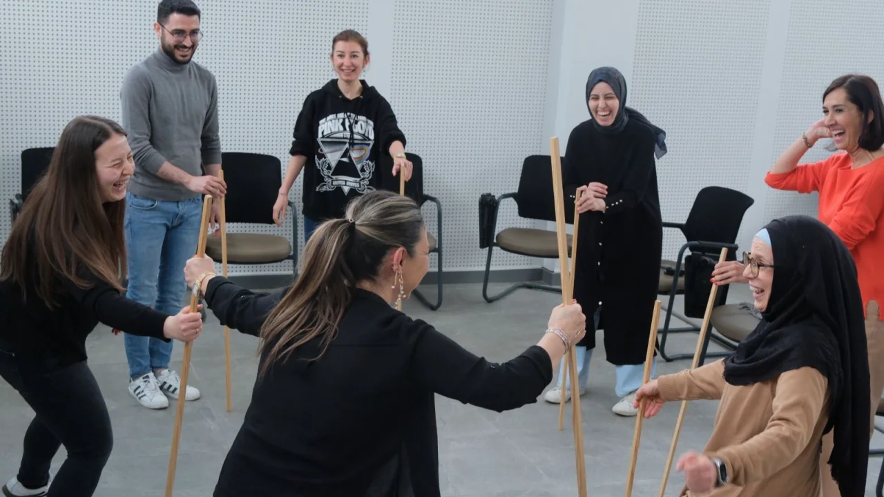 Kocaeli Büyükşehir’den sanat ve hayatı buluşturan atölye