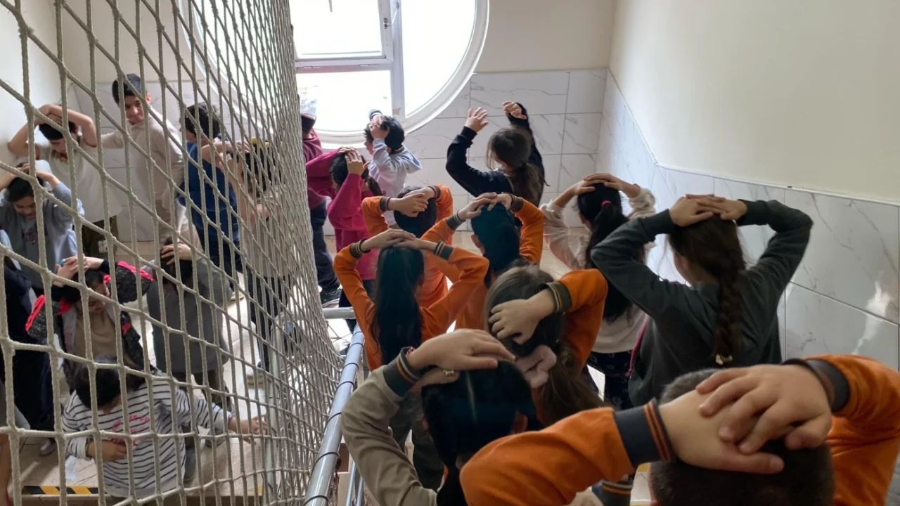 Kocaeli'de 11 okulda afet farkındalığı