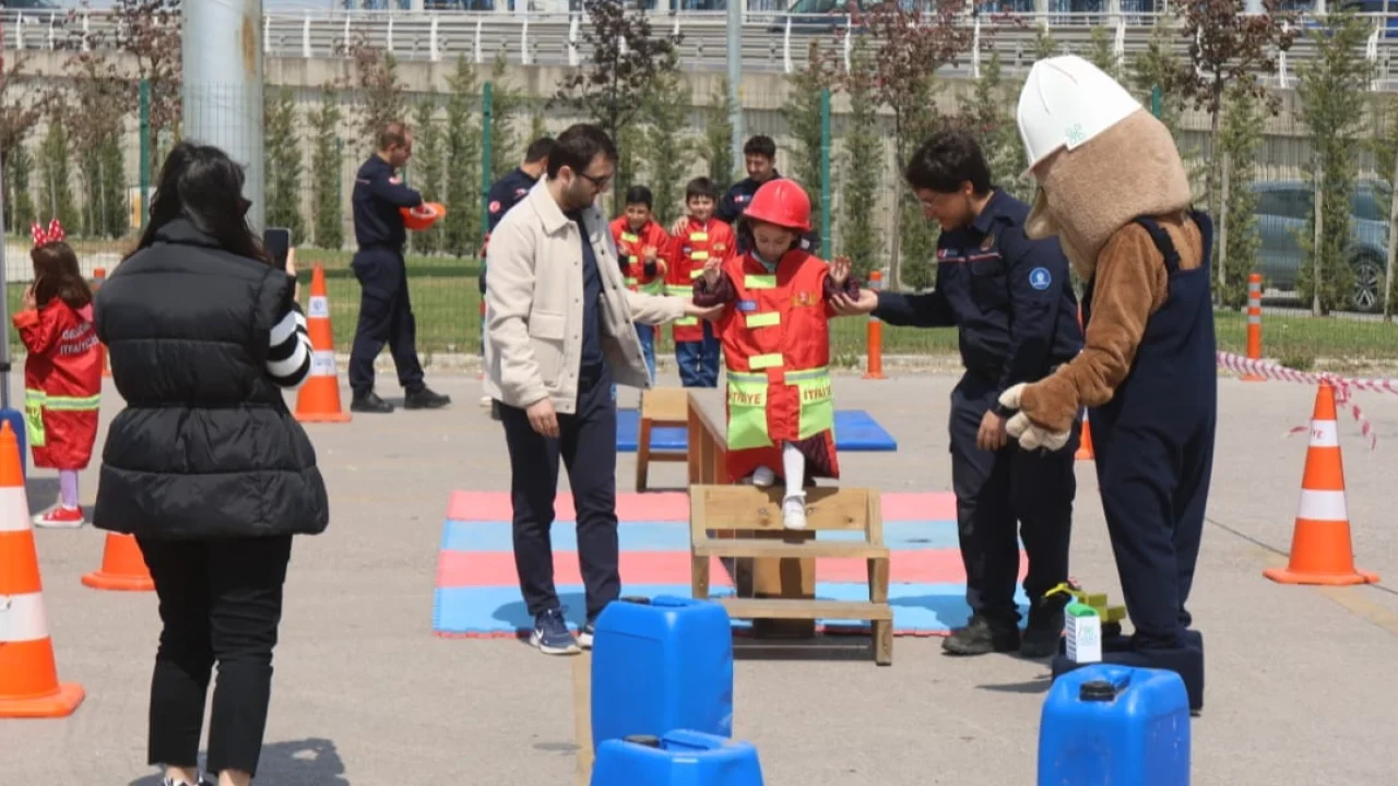 Kocaeli'de geleceğin mühendisleri buluştu