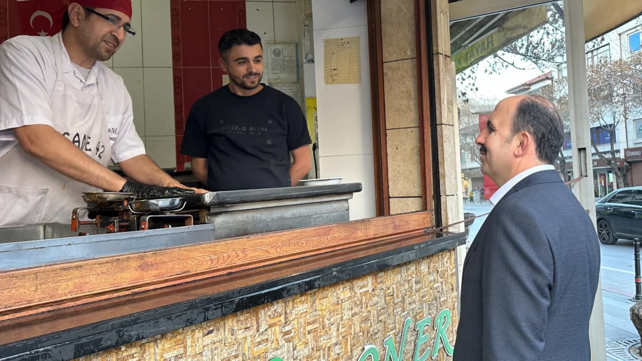 Konya'da Başkan Altay şehir merkezinde esnafları ziyaret etti
