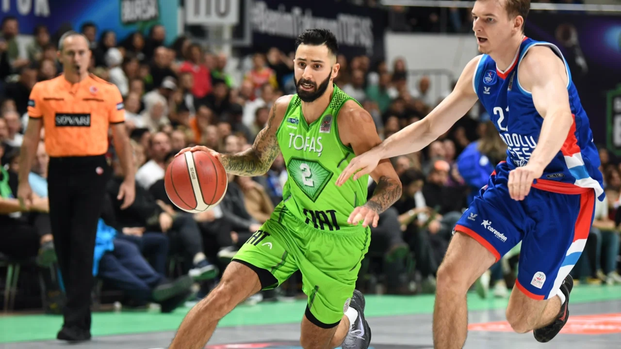 TOFAŞ ligde Anadolu Efes’e konuk oluyor